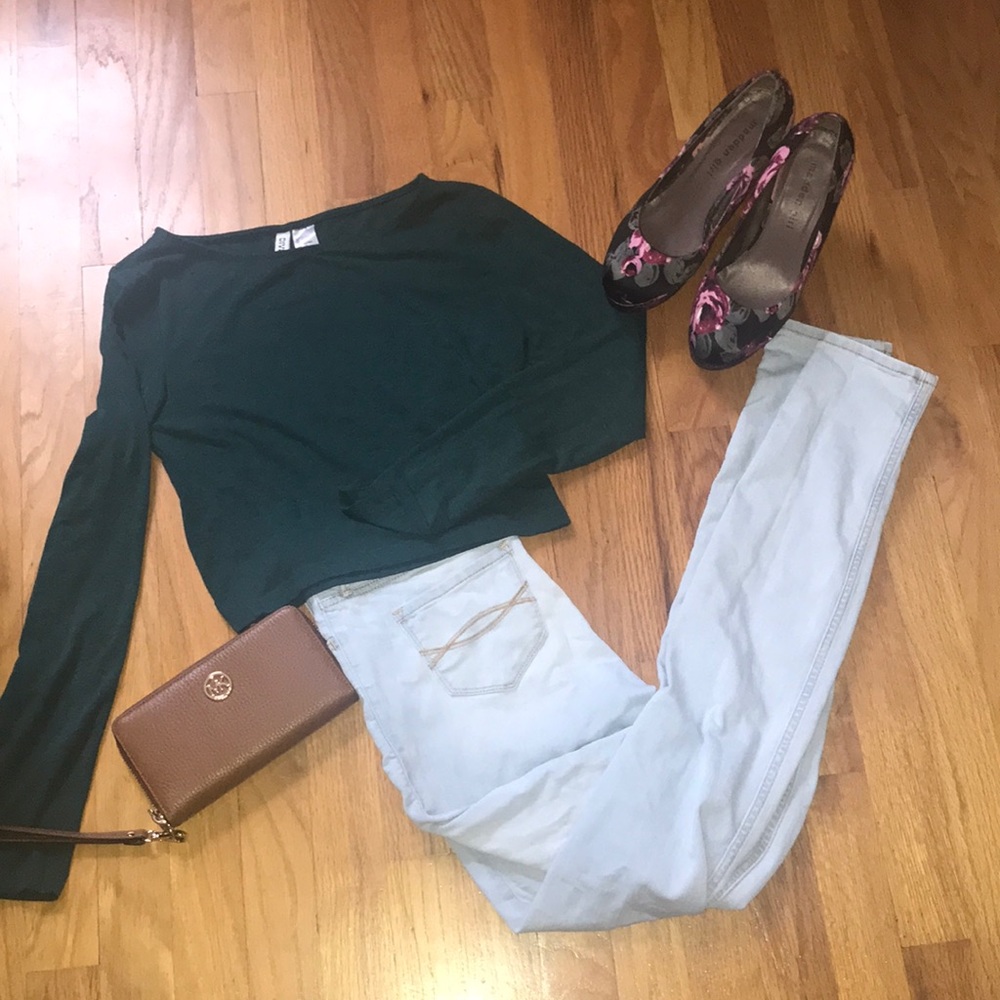 Long Sleeve Green Crop Top